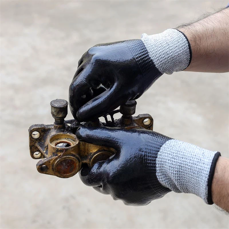 Guanti da lavoro resistenti al taglio